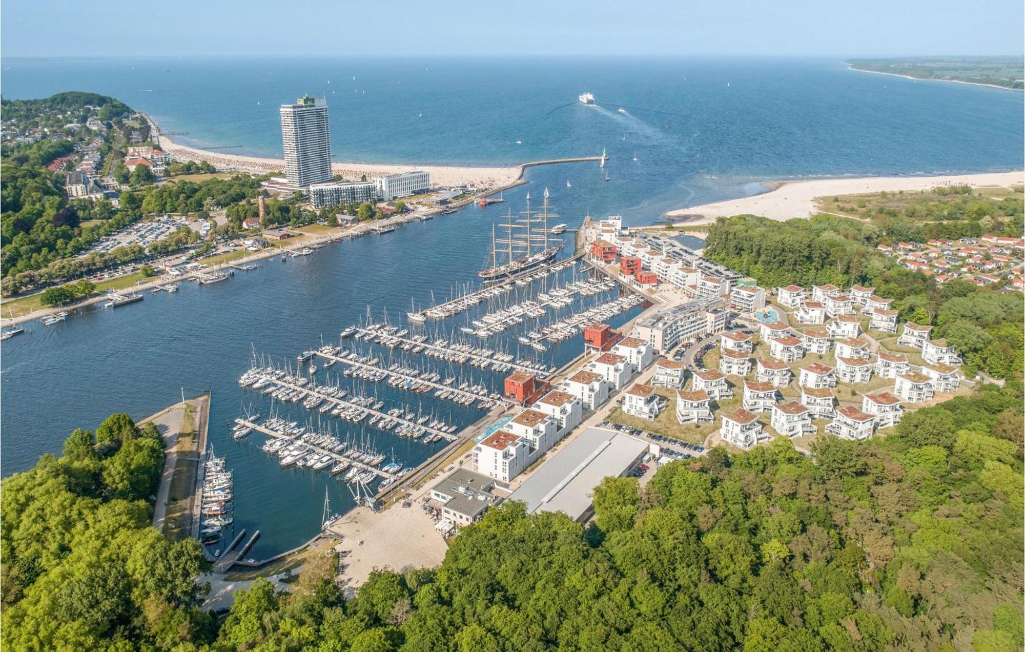 Cozy Apartment In Luebeck Travemuende With Sauna Екстериор снимка